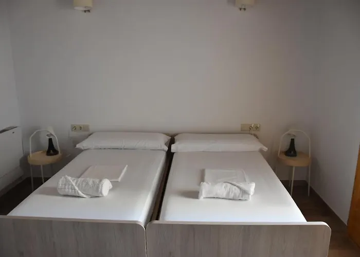 Hostel Lo Moli De Bot